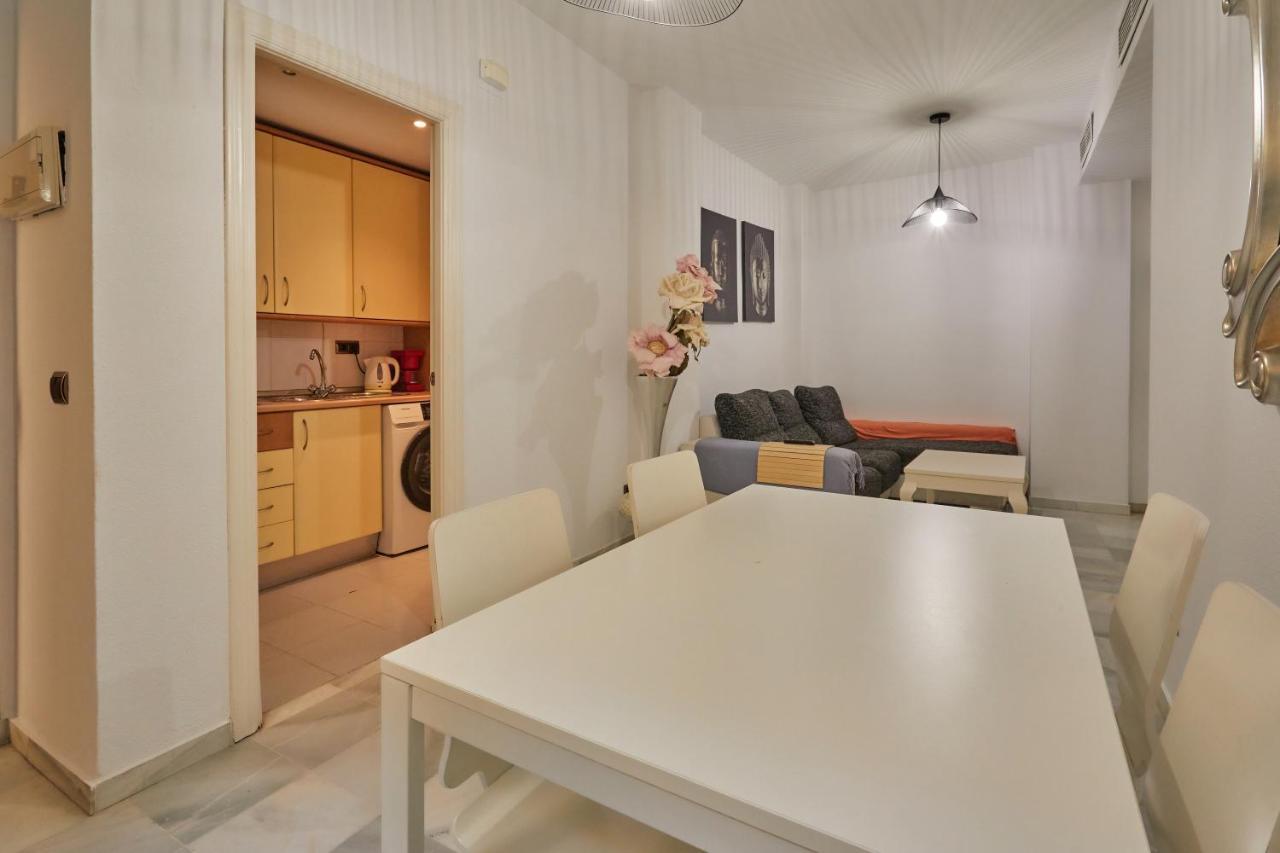 Two Bedrooms Leonor Davalos Севилья Экстерьер фото