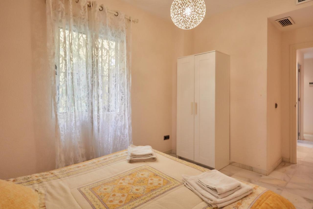 Two Bedrooms Leonor Davalos Севилья Экстерьер фото